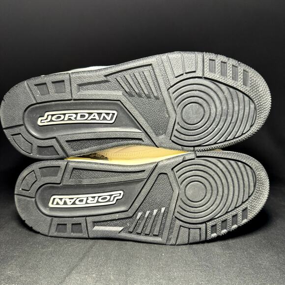 Size 6 - Nike Air Jordan 3 Retro GS Hide N' Sneak 2023 Shoes - Picture 7 of 9